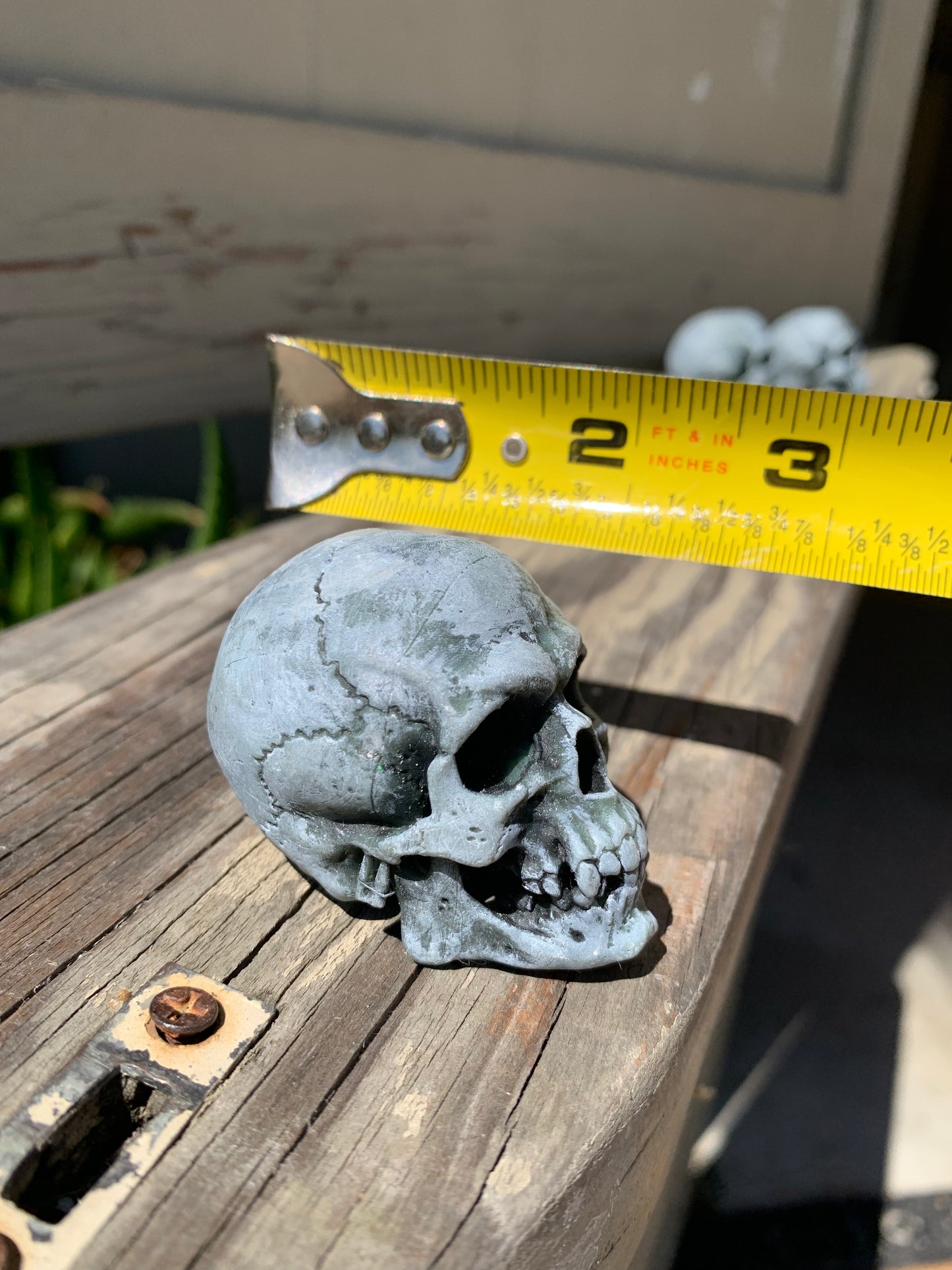 Mini Resin Skulls – Hand-Painted Halloween Decor, Gothic Home Accents (Set of 3)